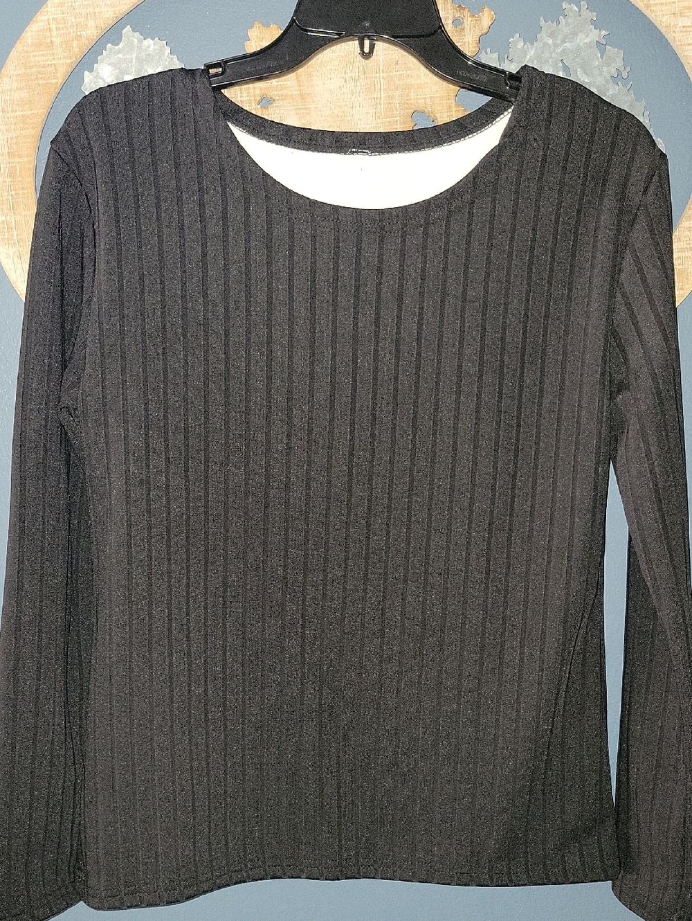 Woman's Fleece Loned Black Ribbed Long Sleeve Top. NWOT.